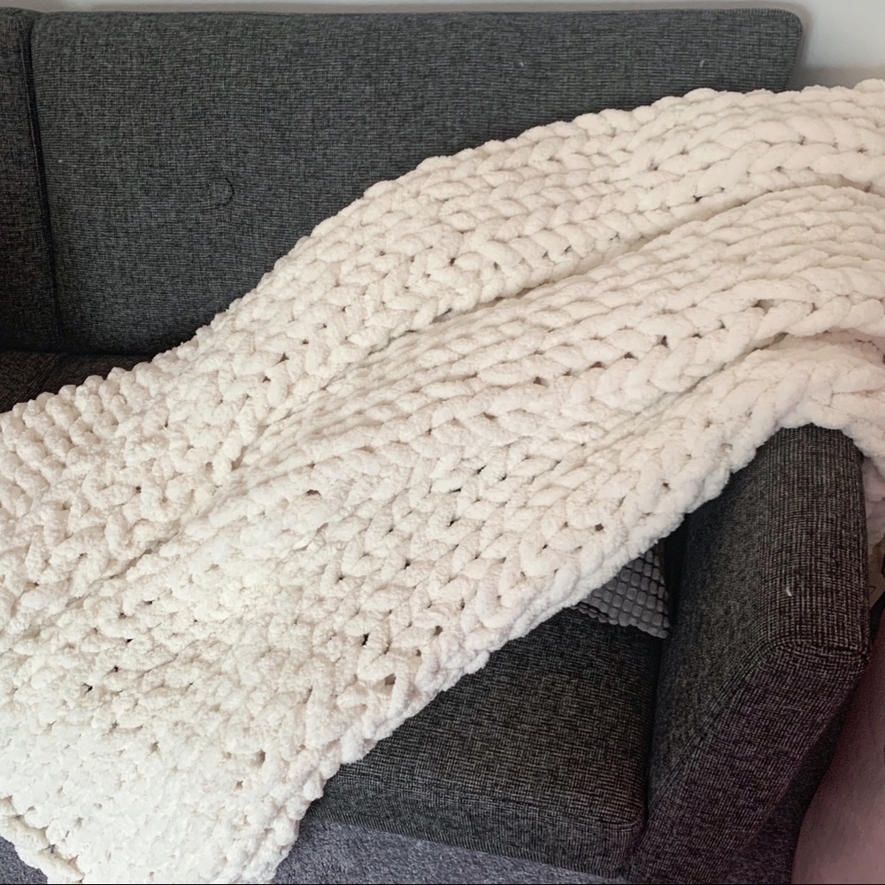 Extra Chunky Knit Blanket
